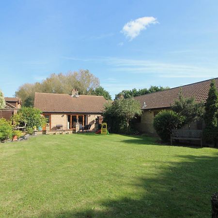 Highfields Holidays Bed & Breakfast Peterborough Exteriör bild